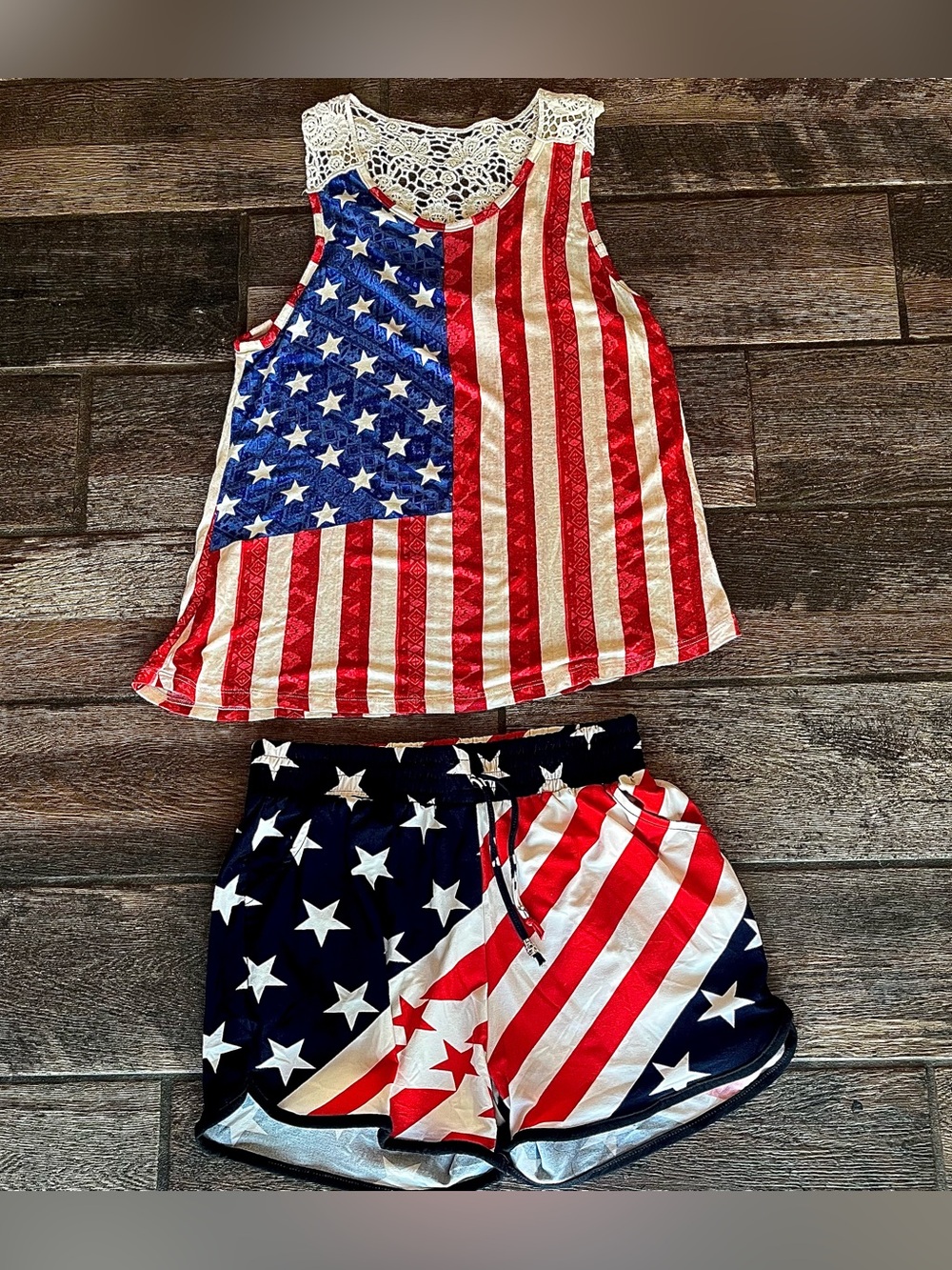 American flag USA print shorts L/XL & Rue 21 Patriotic racerback tank top M